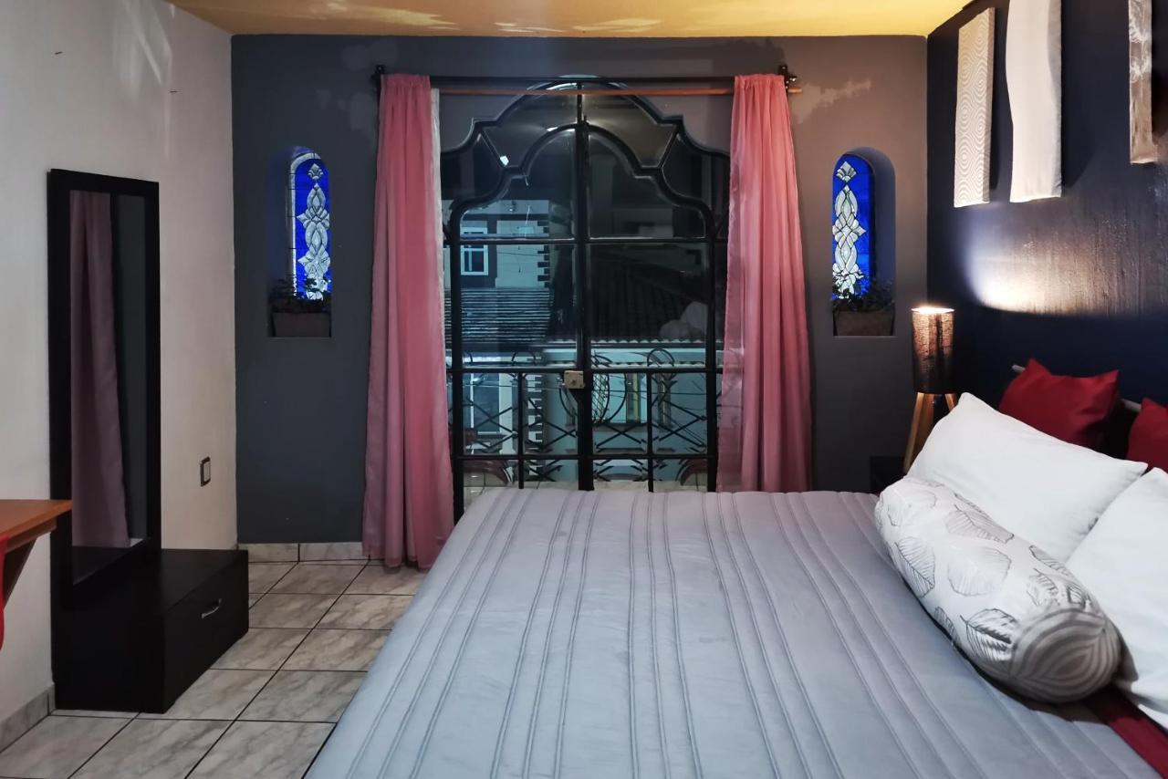 Hotel Boutique Charlotte Arandas Buitenkant foto