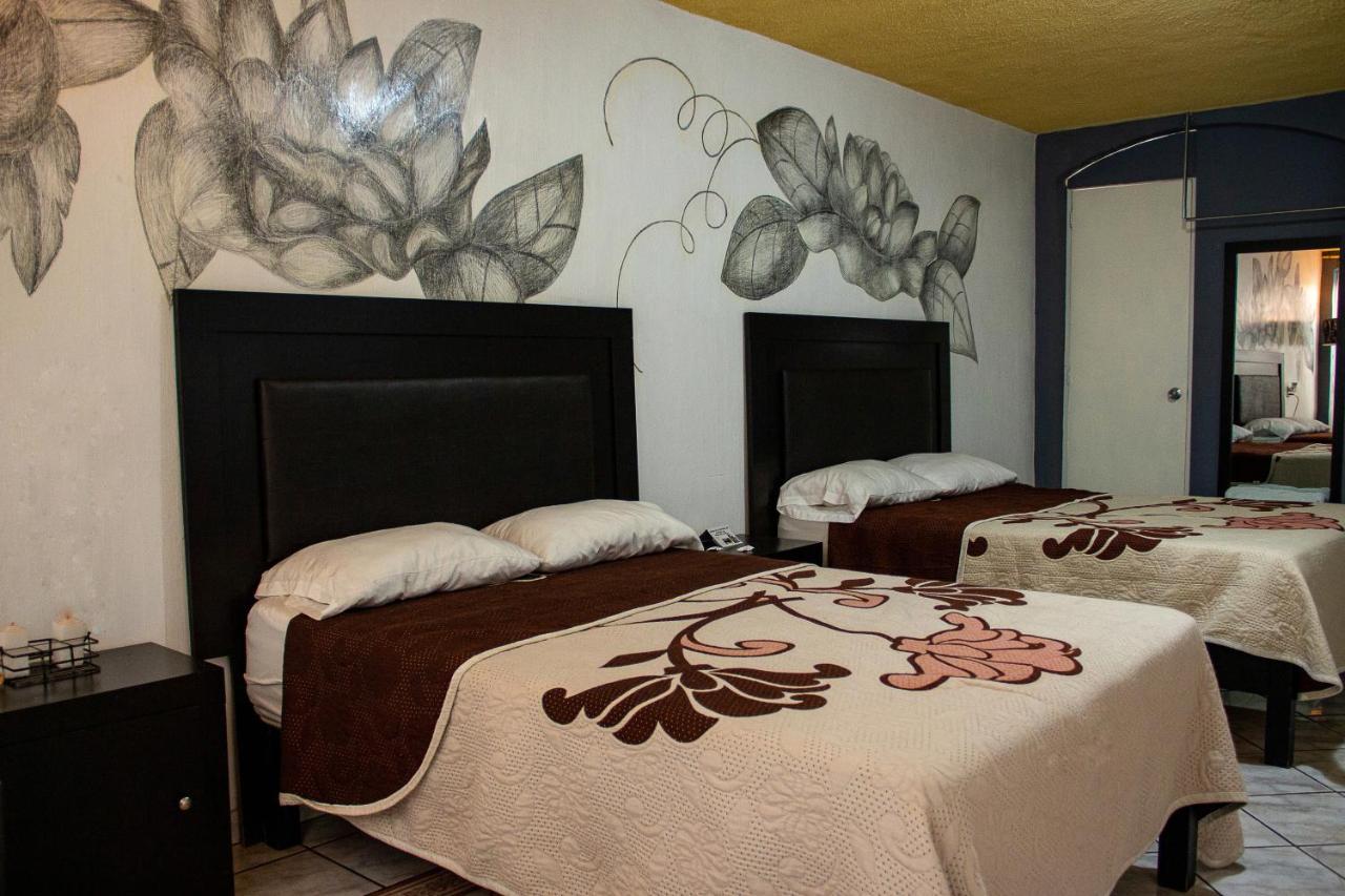 Hotel Boutique Charlotte Arandas Buitenkant foto