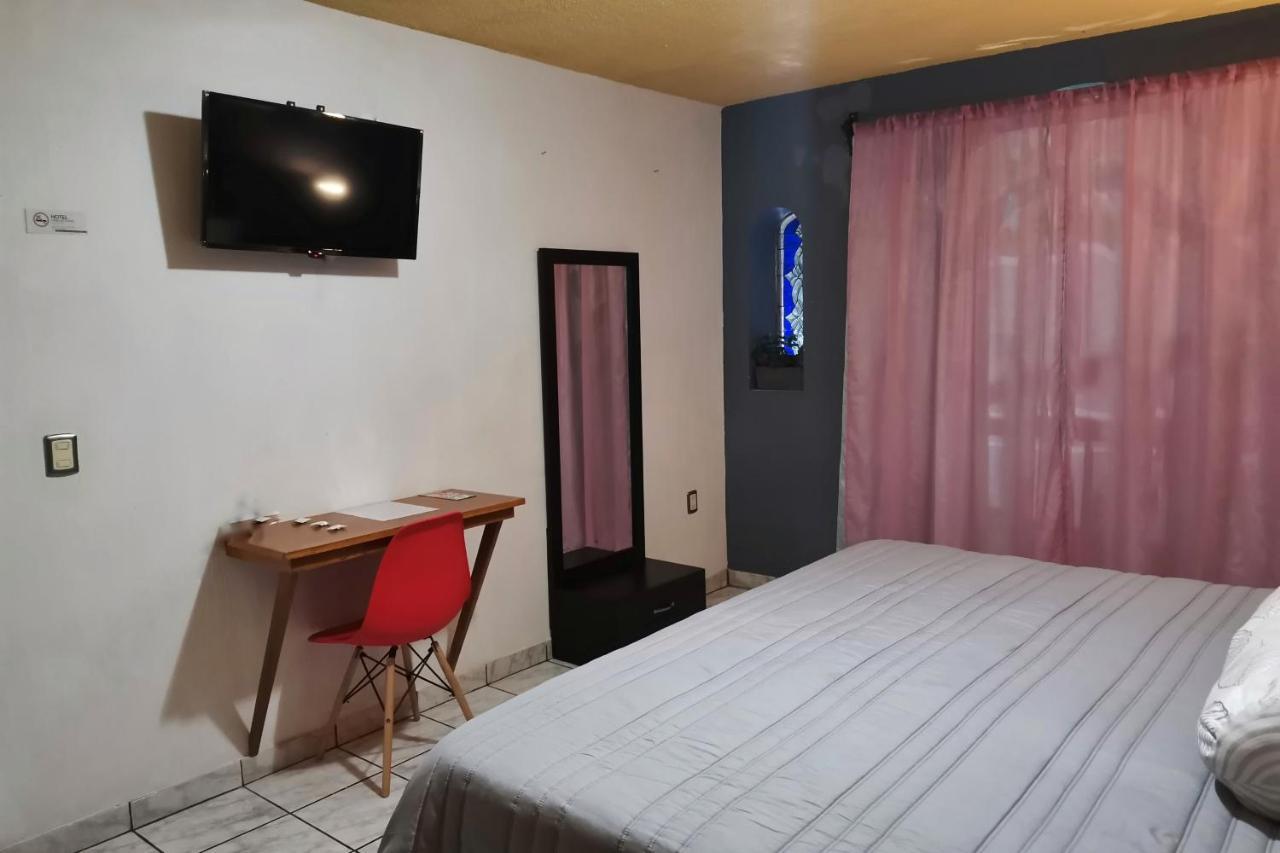 Hotel Boutique Charlotte Arandas Buitenkant foto