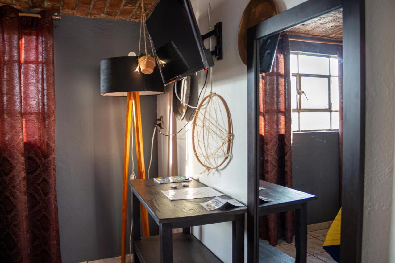 Hotel Boutique Charlotte Arandas Buitenkant foto